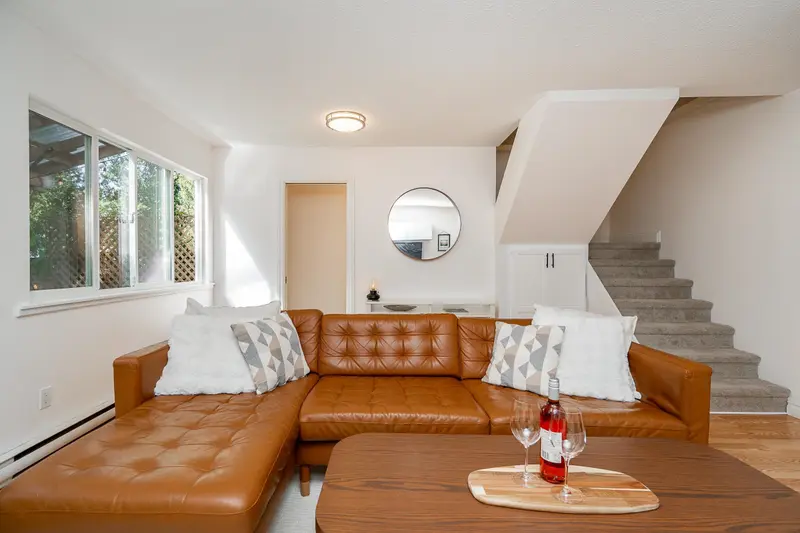 12108 SCHMIDT CRESCENT - photo 3 of 25