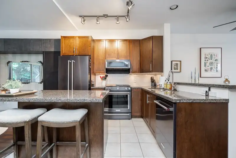 32 15151 34 AVENUE - photo 1 of 40