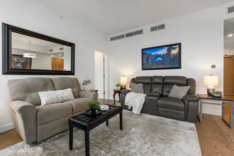 901 1441 JOHNSTON ROAD - photo 4 of 40