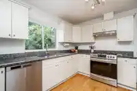 954 160B STREET - thumbnail 14