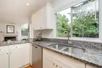 954 160B STREET - thumbnail 16