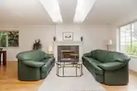 954 160B STREET - thumbnail 6