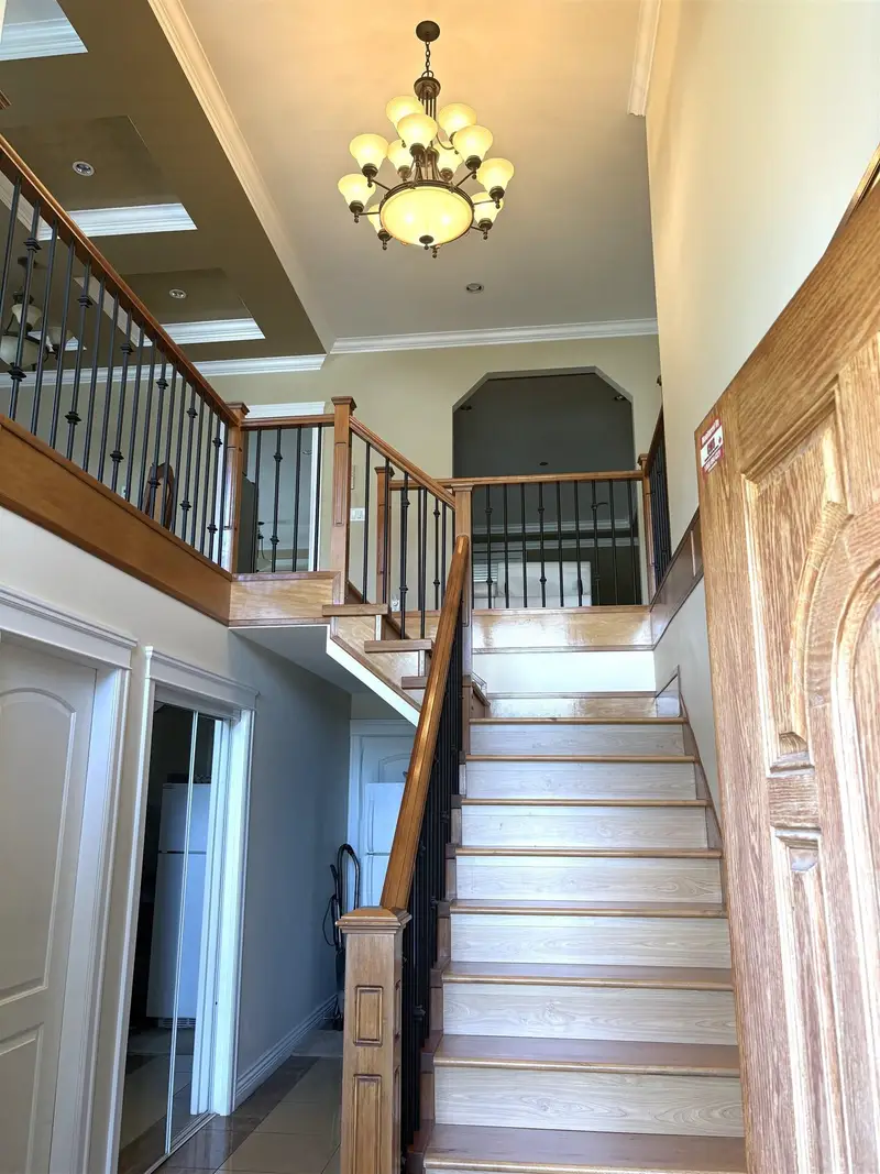 9983 117 STREET - photo 4 of 13