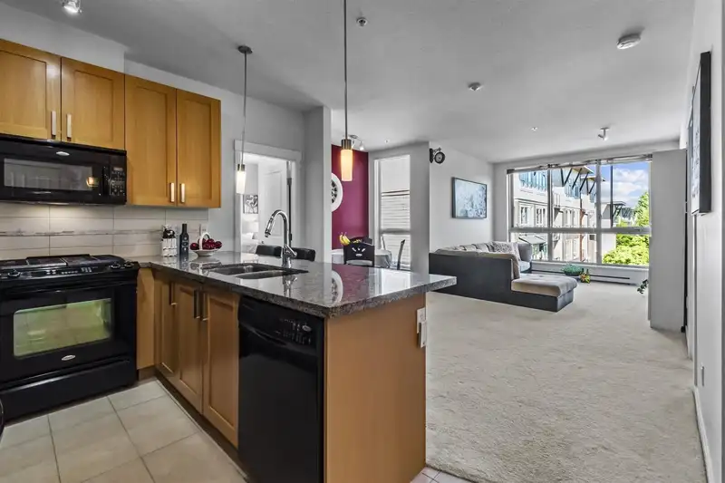332 15918 26 AVENUE - photo 3 of 11