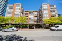 900 15111 RUSSELL AVENUE - thumbnail 1