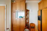 900 15111 RUSSELL AVENUE - thumbnail 4