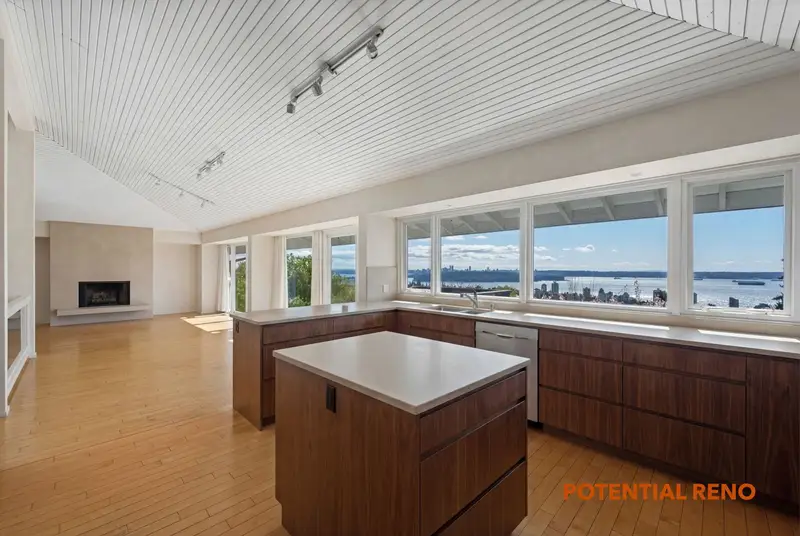 2220 QUEENS AVENUE - photo 2 of 25