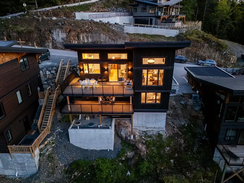 885 RIVENDELL DRIVE - photo 3 of 25