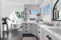 13892 MARINE DRIVE - thumbnail 19