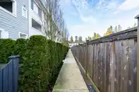 32 127 172 STREET - thumbnail 3
