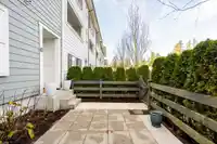 32 127 172 STREET - thumbnail 4