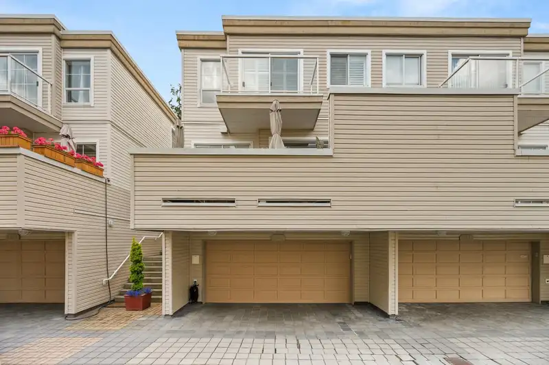 1157 VIDAL STREET - photo 4 of 37