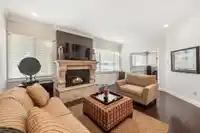 302 15282 19 AVENUE - thumbnail 1