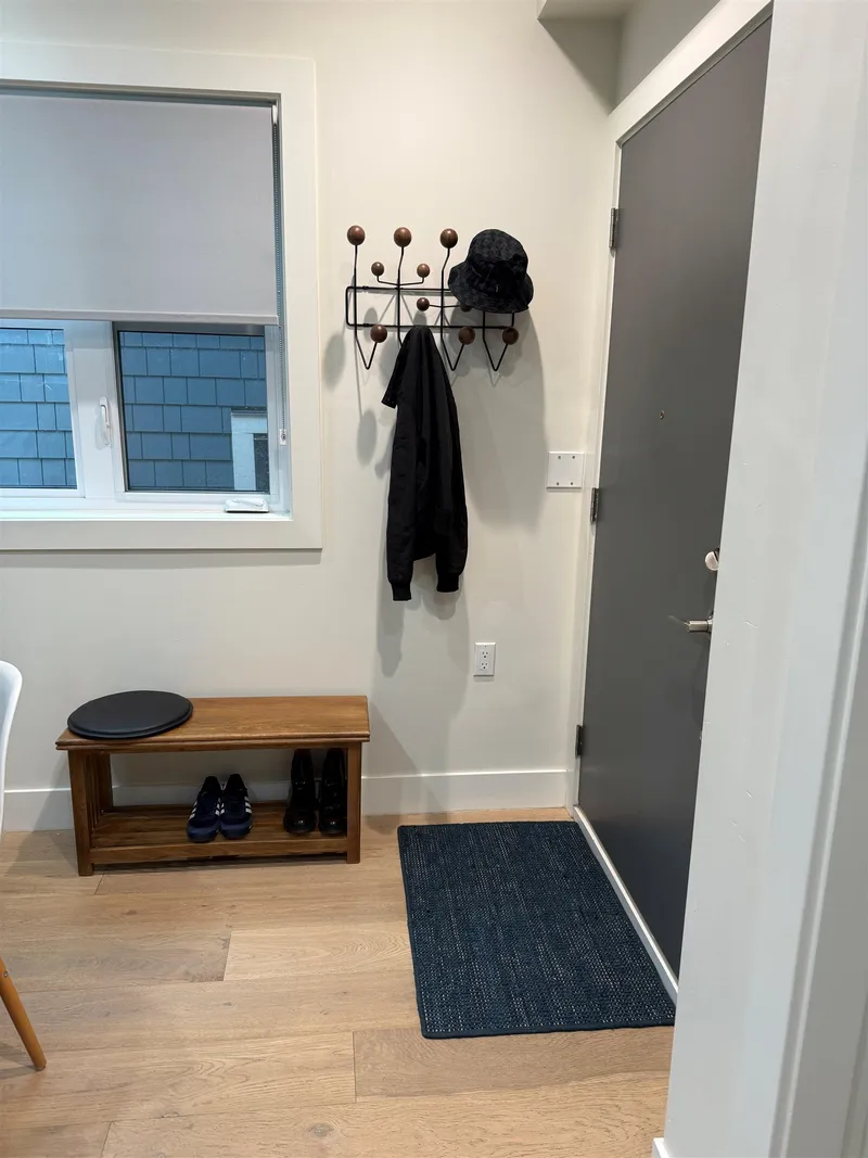 764 E 14TH AVENUE - photo 3 of 25