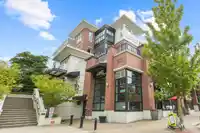 170 2940 KING GEORGE BOULEVARD - thumbnail 1