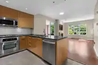 170 2940 KING GEORGE BOULEVARD - thumbnail 3