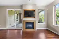 170 2940 KING GEORGE BOULEVARD - thumbnail 6