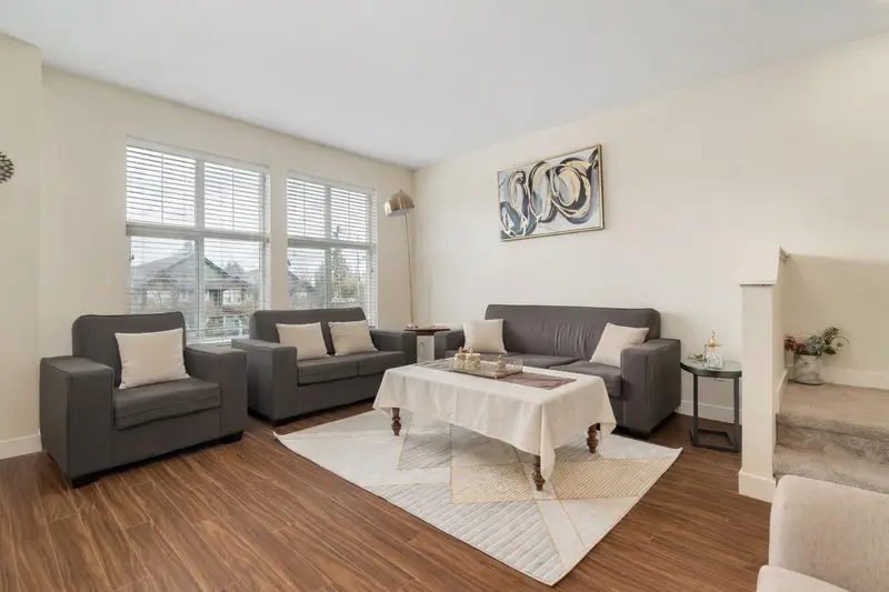 7 18211 70 AVENUE - photo 3 of 25