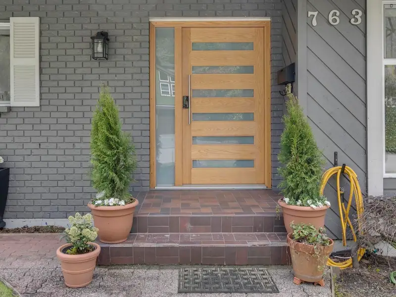 763 WEYMOUTH DRIVE - photo 2 of 25