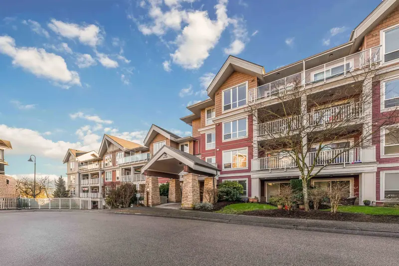 414 6440 194 STREET - photo 2 of 25