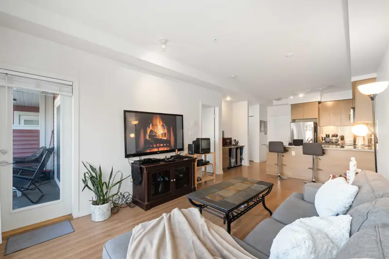 414 6440 194 STREET - photo 3 of 25