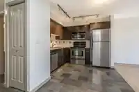 415 2511 KING GEORGE BOULEVARD - thumbnail 9