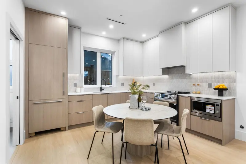 3277 GRAVELEY STREET - photo 3 of 17