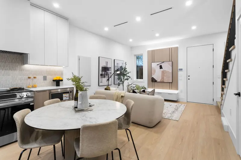 3277 GRAVELEY STREET - photo 4 of 17