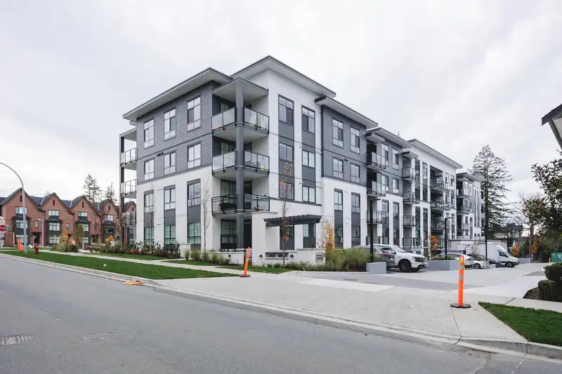 112 2425 166 STREET - photo 2 of 40