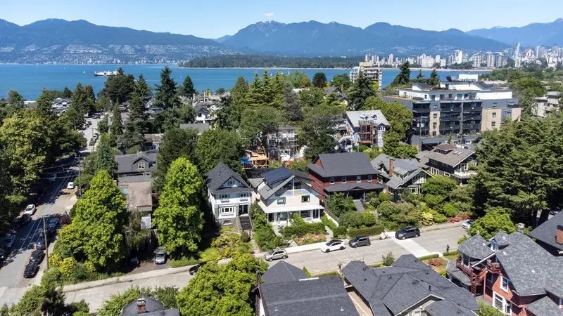 2575 W 3RD AVENUE - photo 1 of 25