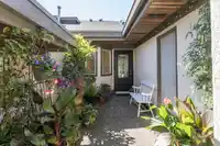 4 12975 17 AVENUE - thumbnail 1