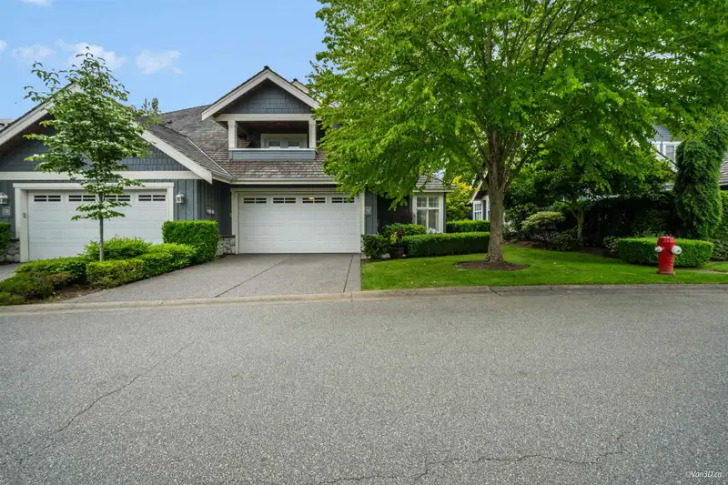 71 15715 34 AVENUE - photo 2 of 40