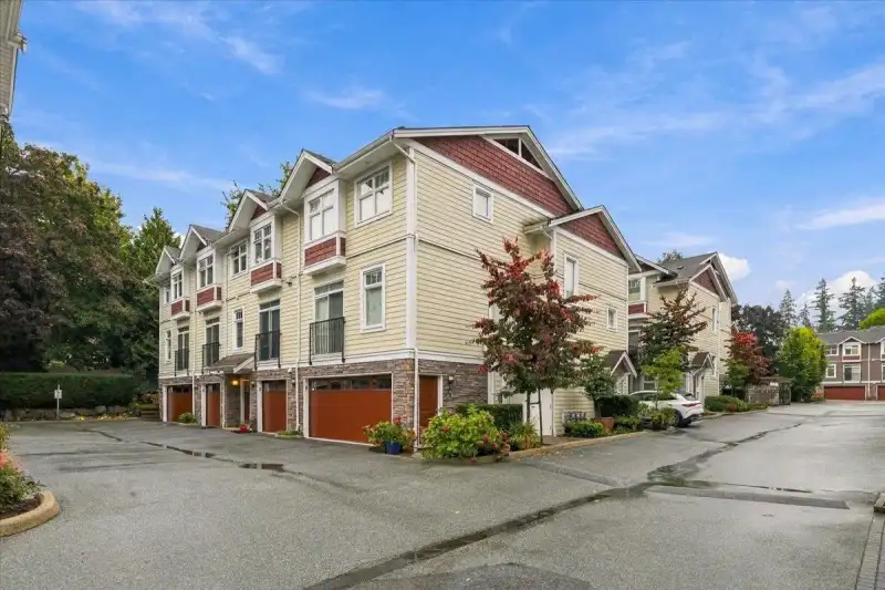 6 2689 PARKWAY DRIVE - photo 1 of 18