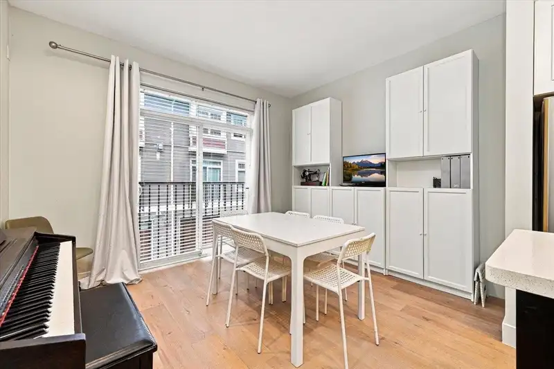 6 2689 PARKWAY DRIVE - photo 4 of 18