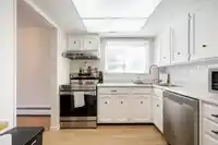 204 1390 MARTIN STREET - thumbnail 13
