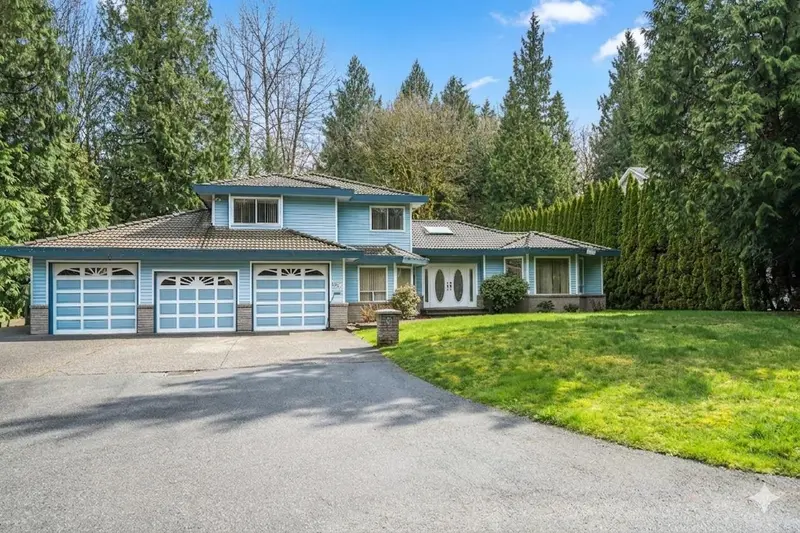 10021 161 STREET - photo 2 of 25