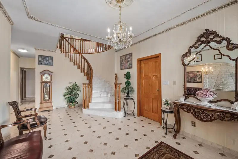 7113 UNION STREET - photo 4 of 25