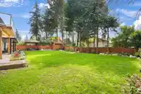 13846 18 AVENUE - thumbnail 16
