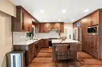 13846 18 AVENUE - thumbnail 5