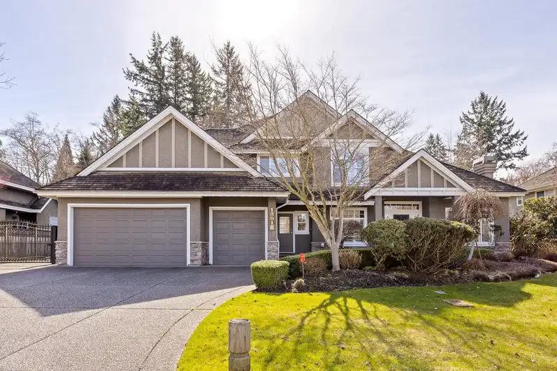 13918 20A AVENUE - photo 1 of 40
