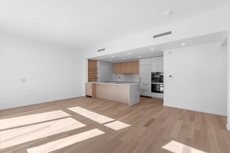 209 3963 UPLANDS WAY - photo 4 of 25