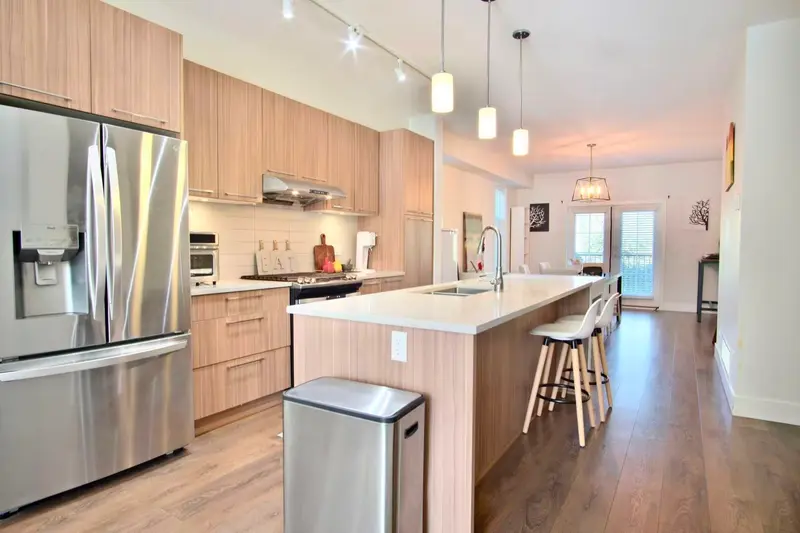 16 8217 204B STREET - photo 3 of 21