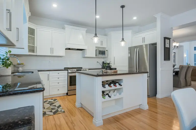 21650 91 AVENUE - photo 1 of 25