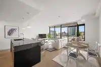 409 1588 JOHNSTON ROAD - thumbnail 12