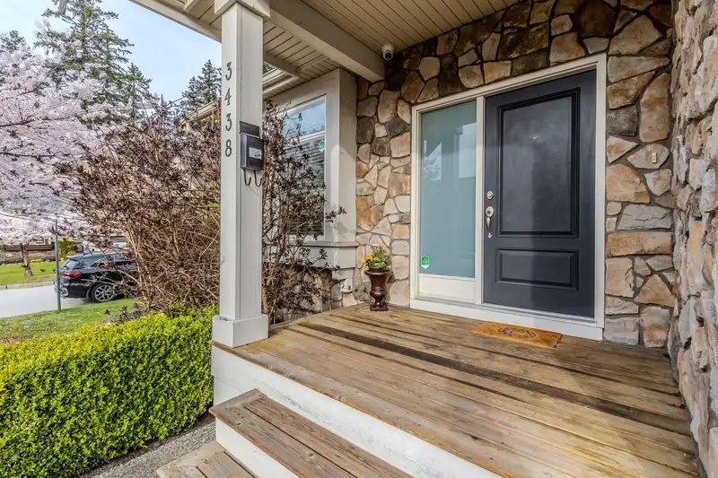 3438 148A STREET - photo 4 of 36