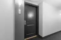 203 15745 CROYDON DRIVE - thumbnail 2