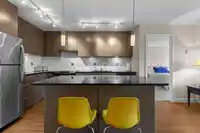 203 15745 CROYDON DRIVE - thumbnail 9