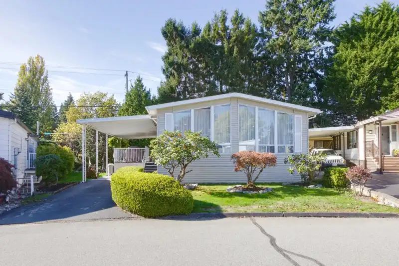 65 15875 20 AVENUE - photo 1 of 25