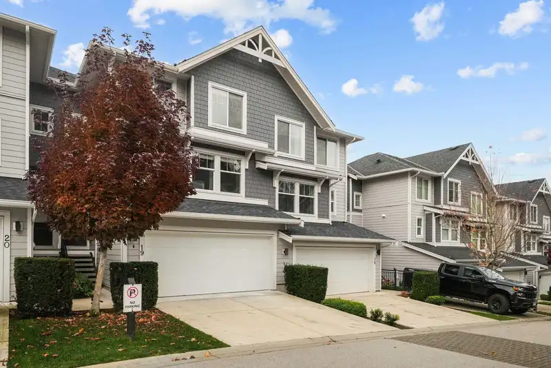 19 15717 MOUNTAIN VIEW DRIVE - photo 2 of 40