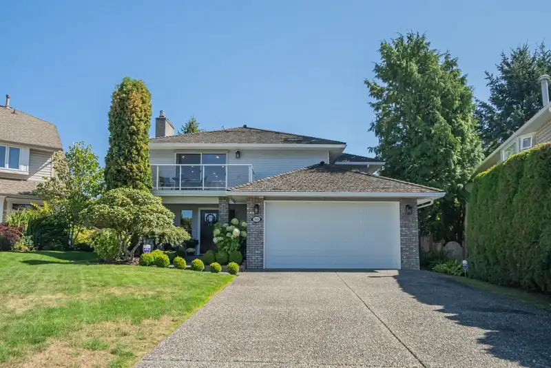 960 160B STREET - photo 1 of 40